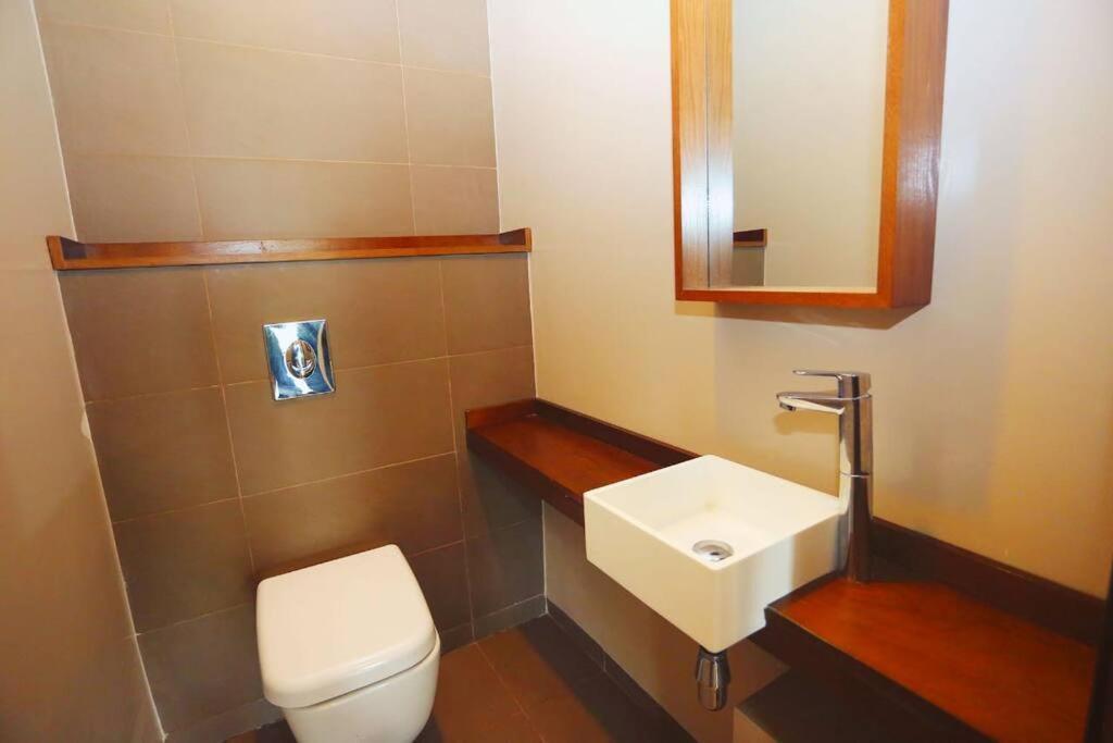 Luxury Apartment At Corniche , Seaview Close Beach Casablanca Bagian luar foto