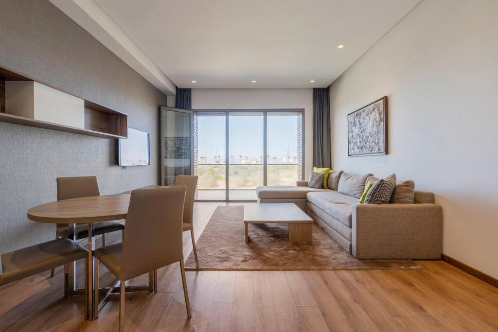 Luxury Apartment At Corniche , Seaview Close Beach Casablanca Bagian luar foto