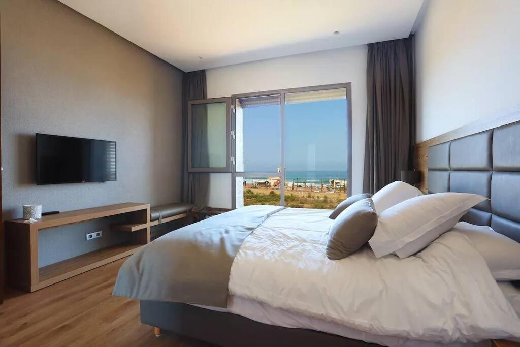 Luxury Apartment At Corniche , Seaview Close Beach Casablanca Bagian luar foto