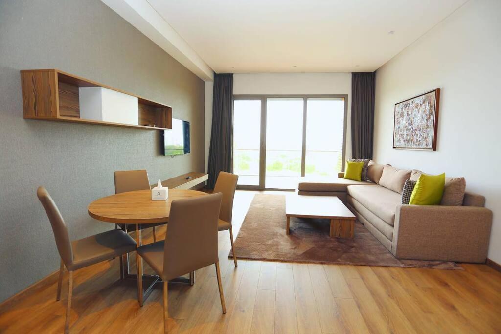Luxury Apartment At Corniche , Seaview Close Beach Casablanca Bagian luar foto